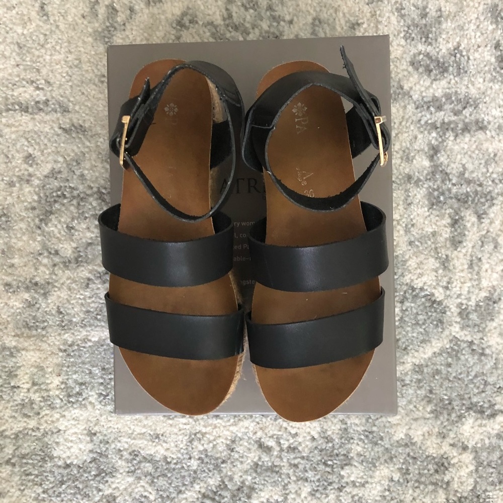 Platform Patrizia Spring Step Sandals - Picture 3 of 4